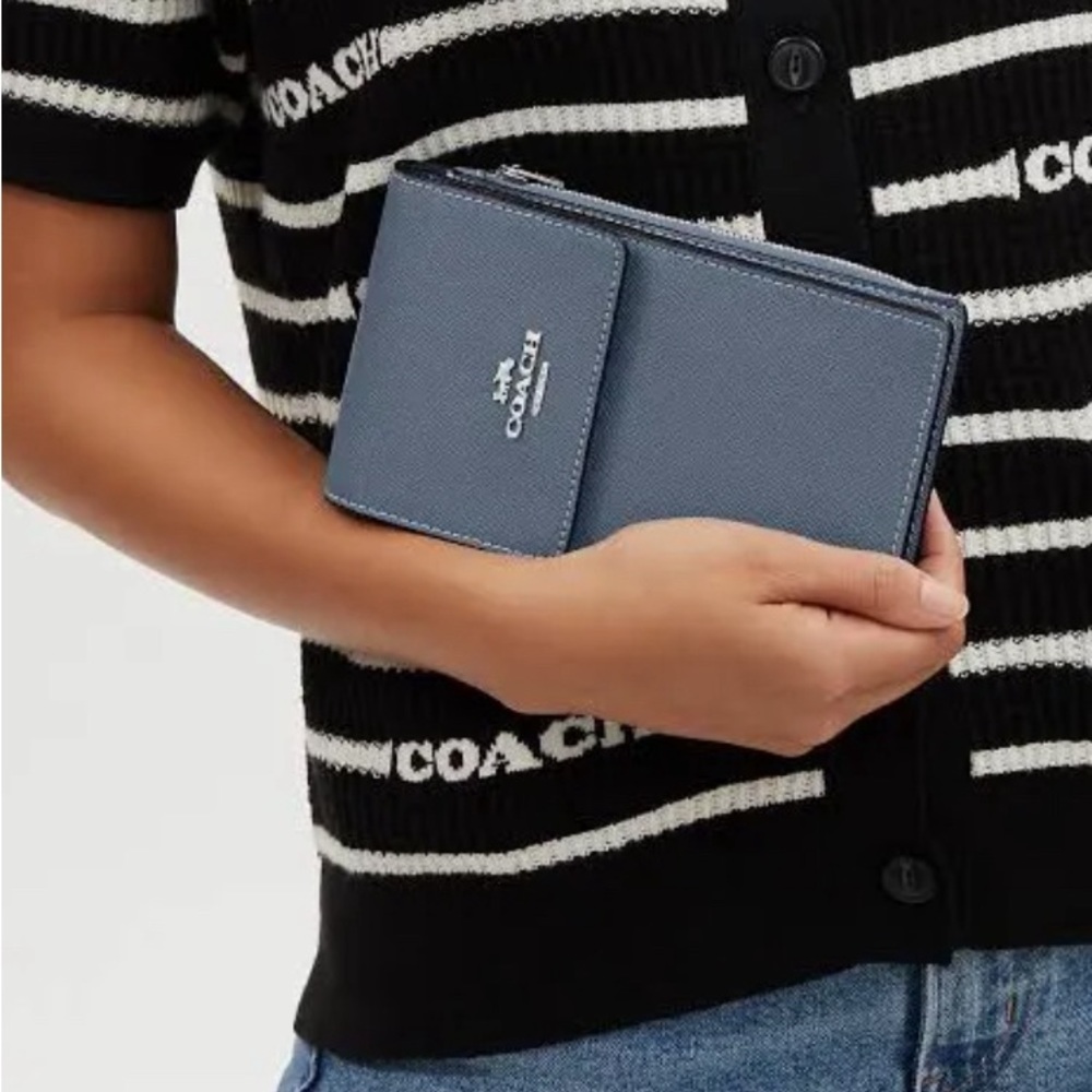 NWT COACH North South Phone Crossbody